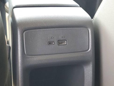 Used 2025 Chevrolet Trax ACTIV FWD image 12