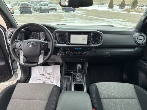 Used 2023 Toyota Tacoma TRD Off-Road image 32