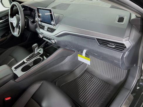 New 2025 Nissan Altima 2.5 SR image 21