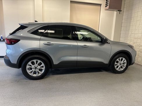 Used 2024 Ford Escape Active AWD/4WD image 45