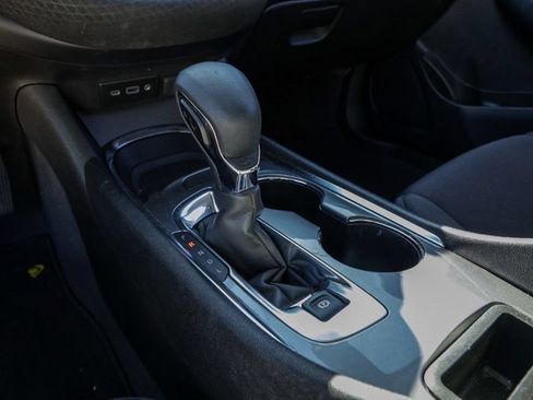Used 2023 Chevrolet Malibu LT FWD image 31