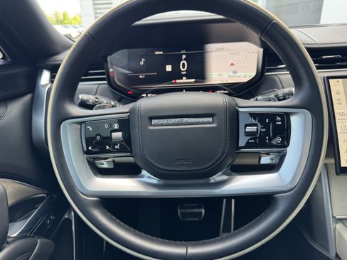 Certified 2025 Land Rover Range Rover SV AWD/4WD image 15