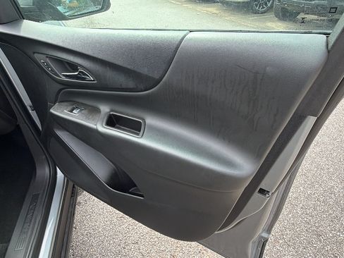 Used 2024 Chevrolet Equinox LT FWD image 18