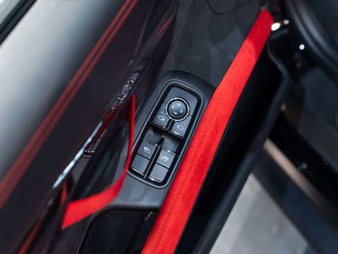 Used 2018 Porsche 911 GT2 RS RWD image 29