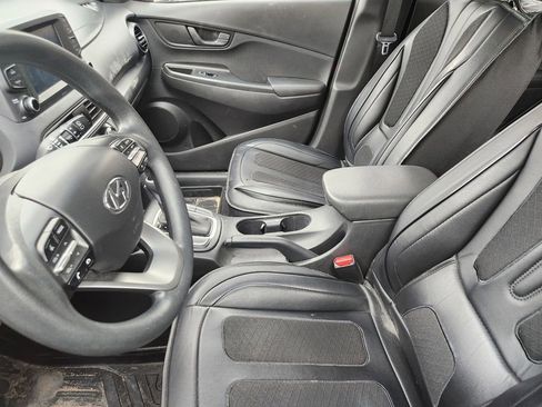 Used 2021 Hyundai Kona SE image 7