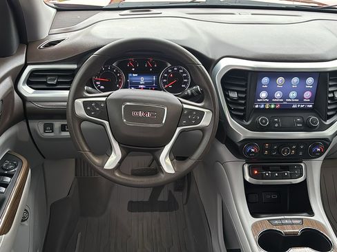 Used 2023 GMC Acadia SLE w/ Driver Convenience Package image 13