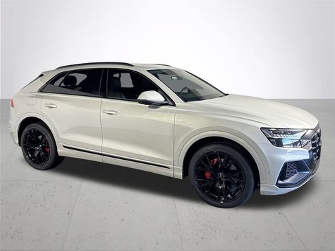 Used 2023 Audi Q8 Premium Plus w/ Premium Plus Package AWD/4WD image 4