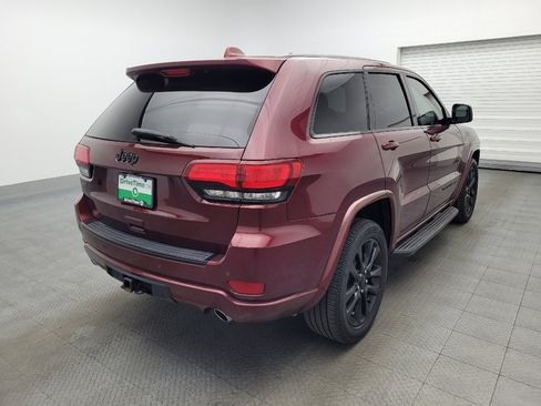 Used 2017 Jeep Grand Cherokee Altitude image 9