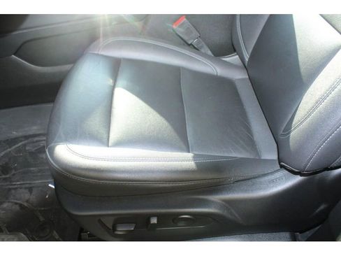 Used 2023 Chevrolet Tahoe Z71 w/ Luxury Package image 21