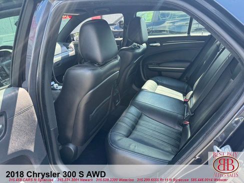 Used 2018 Chrysler 300 S AWD/4WD image 11