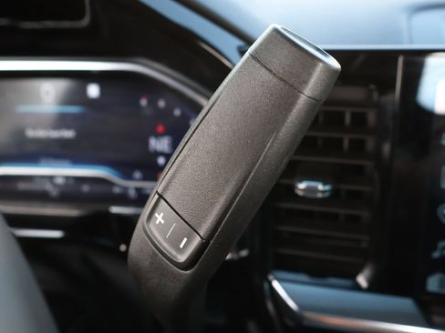 Used 2023 Chevrolet Silverado 1500 RST image 16