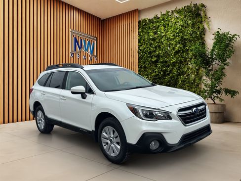 Used 2018 Subaru Outback 2.5i Premium AWD/4WD image 1