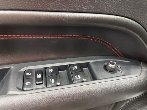 Used 2025 Jeep Compass Trailhawk AWD/4WD image 8