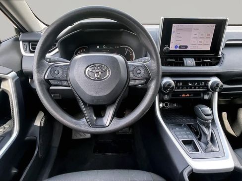 Used 2025 Toyota RAV4 XLE AWD/4WD image 6