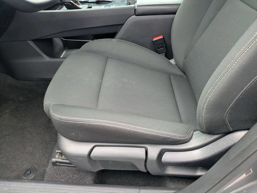 Used 2024 Nissan Rogue S FWD image 13