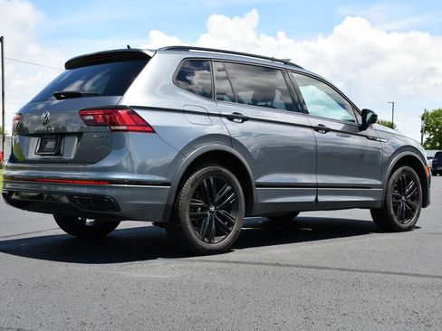 Used 2022 Volkswagen Tiguan SE R-Line AWD/4WD image 7