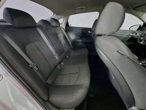 Used 2018 Kia Optima LX w/ 17" Alloy Wheels Package FWD image 29