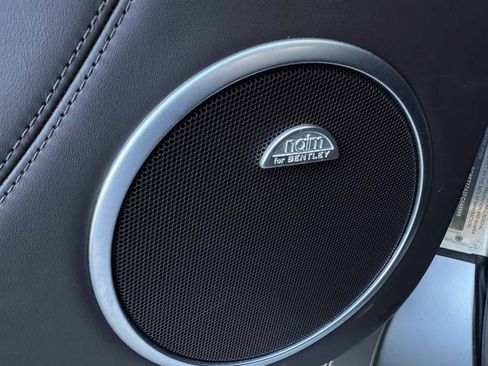 Used 2015 Bentley Continental GT image 26