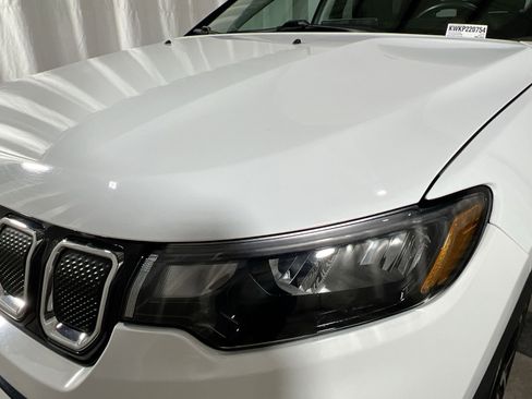 Used 2022 Jeep Compass Limited image 13