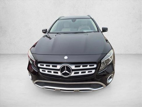 Used 2018 Mercedes-Benz GLA 250 w/ Premium Package image 2
