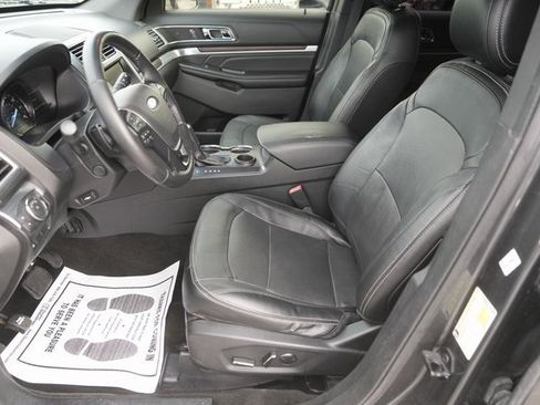 Used 2016 Ford Explorer Limited image 9