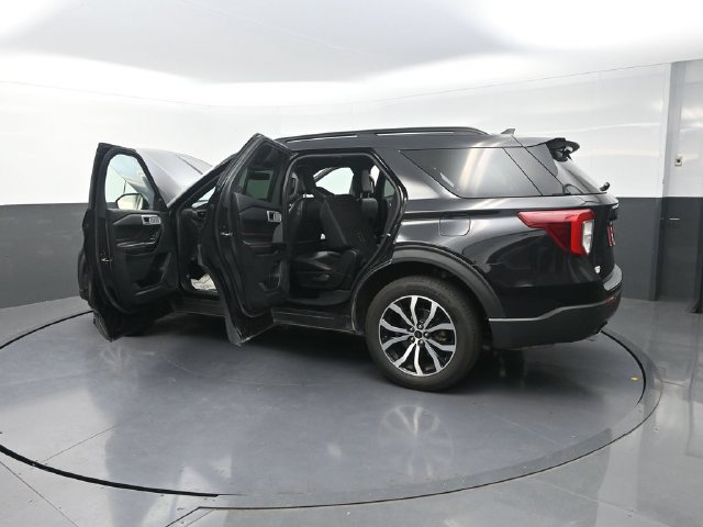 Used 2022 Ford Explorer ST-Line AWD/4WD image 43