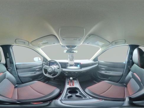 New 2025 Nissan Kicks SR image 13