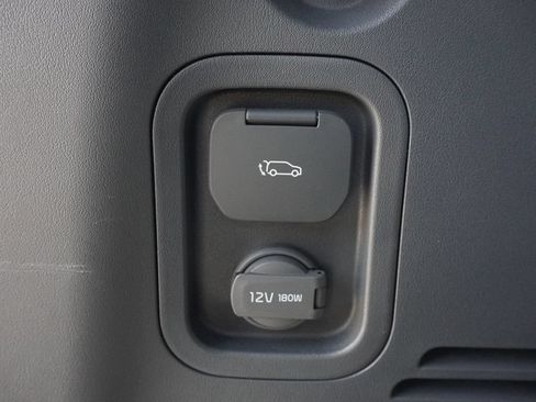 Used 2024 Kia EV9 Land AWD/4WD image 25