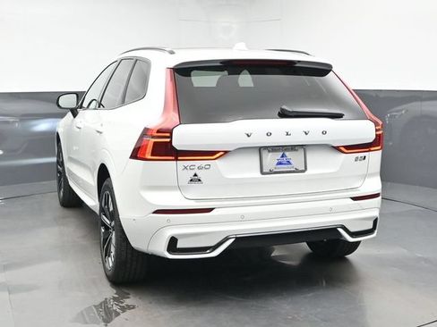 New 2027 Volvo XC60 B5 Plus AWD/4WD image 7