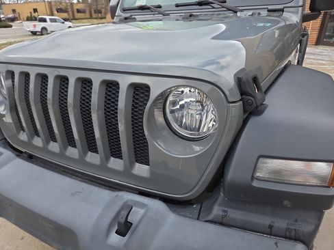 Used 2019 Jeep Wrangler Unlimited Sport S image 10