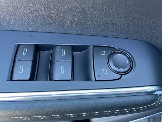 Used 2026 GMC Acadia Elevation w/ Elevation Premium Package FWD image 14