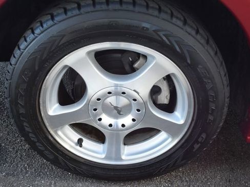 Used 2004 Ford Mustang Convertible image 41