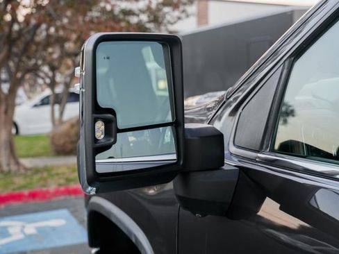 Used 2020 Chevrolet Silverado 2500 High Country w/ Z71 Off-Road Package image 17