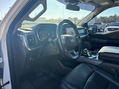 Used 2021 Ford F150 Lariat w/ Equipment Group 502A High image 13