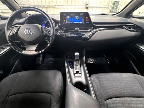 Used 2018 Toyota C-HR XLE FWD image 10