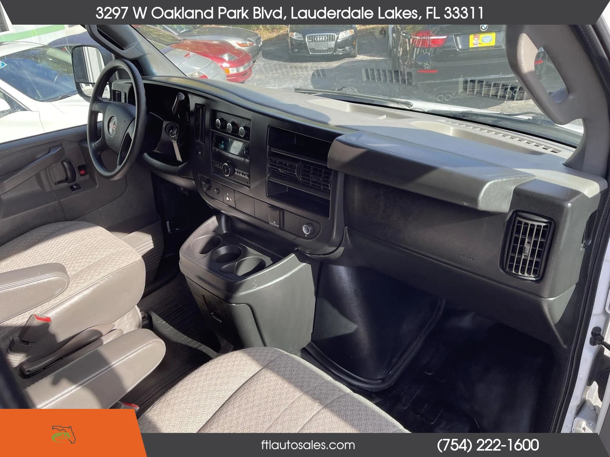 Used 2017 GMC Savana 3500 Extended RWD image 33
