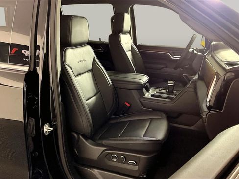 Certified 2025 GMC Sierra 1500 Denali w/ Denali Reserve Package AWD/4WD image 9