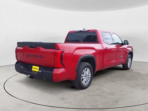 Used 2022 Toyota Tundra SR5 w/ SR5 Premium Package AWD/4WD image 5