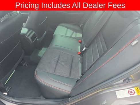 Used 2015 Toyota Camry SE FWD image 10