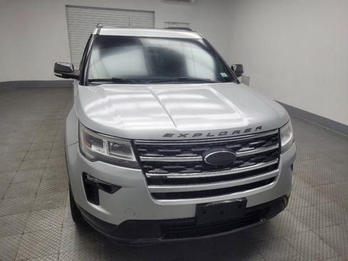 Used 2018 Ford Explorer XLT w/ Equipment Group 202A image 14