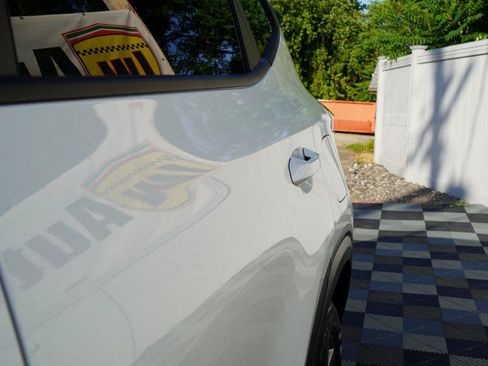 Used 2024 Kia Seltos LX AWD/4WD image 41