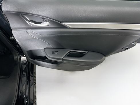 Used 2016 Honda Civic Touring image 27