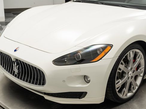 Used 2012 Maserati GranTurismo S image 32