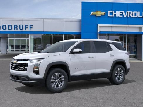 New 2026 Chevrolet Equinox LT w/ Safety and Technology Package FWD image 2
