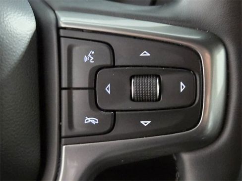 Used 2024 Chevrolet Suburban LT image 22