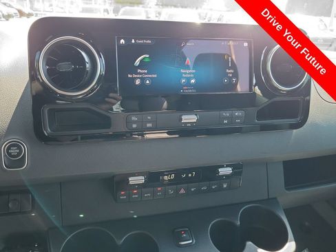 Used 2024 Mercedes-Benz Sprinter 2500 image 12