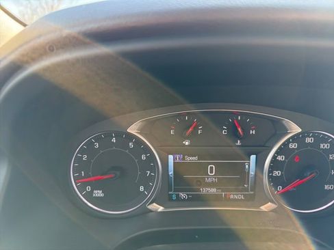 Used 2017 GMC Acadia SLT image 7