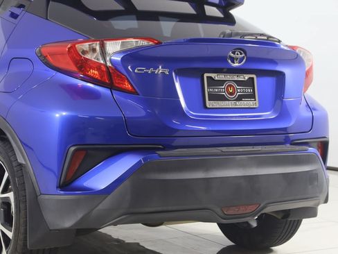 Used 2018 Toyota C-HR XLE FWD image 20