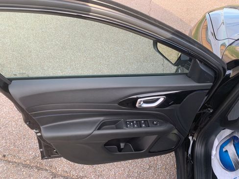 New 2026 Jeep Compass Latitude image 12