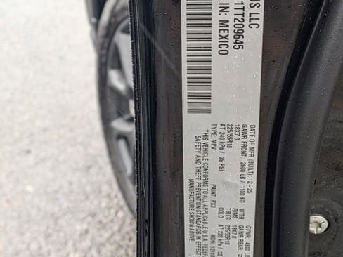 New 2026 Jeep Compass Latitude image 28